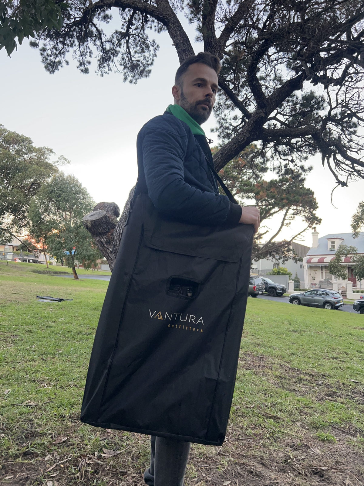 Carrying the Vantura telescopic ladder bag